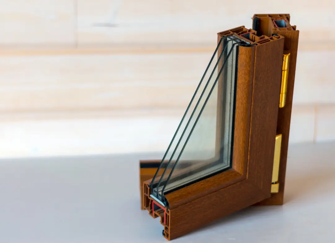 Installation de fenêtre en bois sur mesure Sainte-Soulle